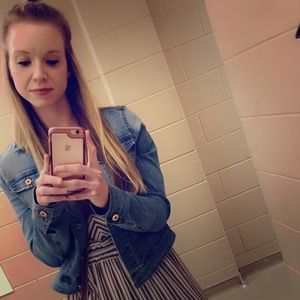 Meet your Posher, Alyssa